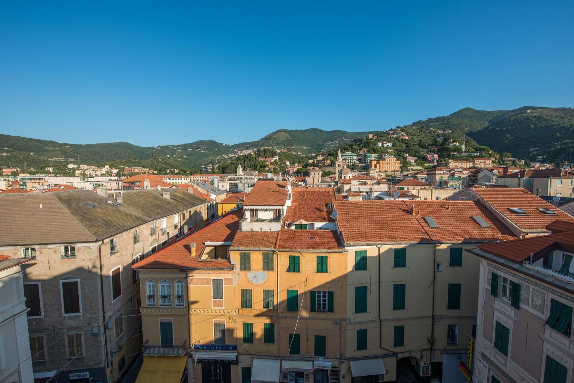 Hotel Ligure Алассіо Екстер'єр фото