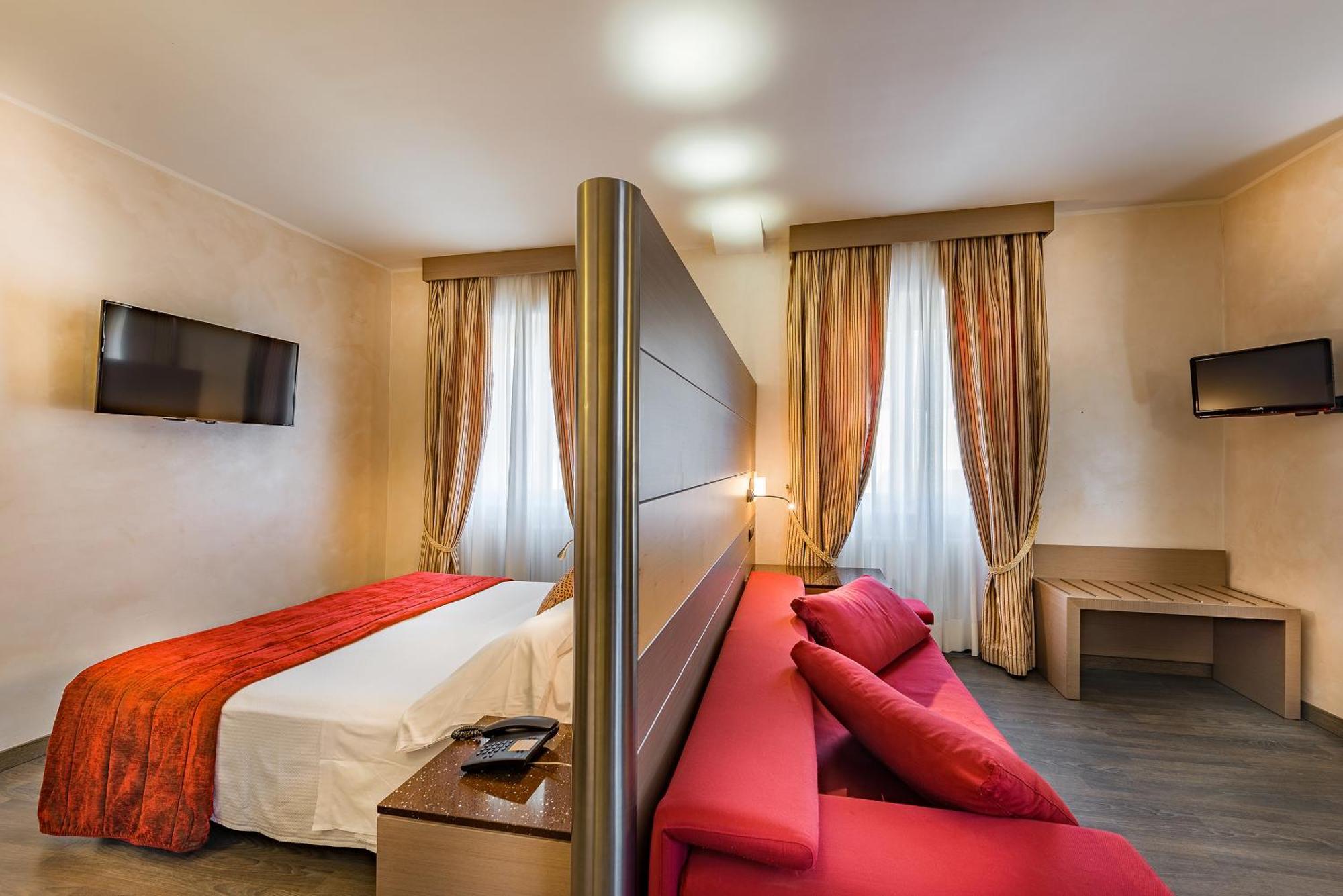 Hotel Ligure Алассіо Екстер'єр фото